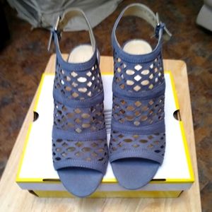 Liz Claiborne sandals size 7 stone Blue